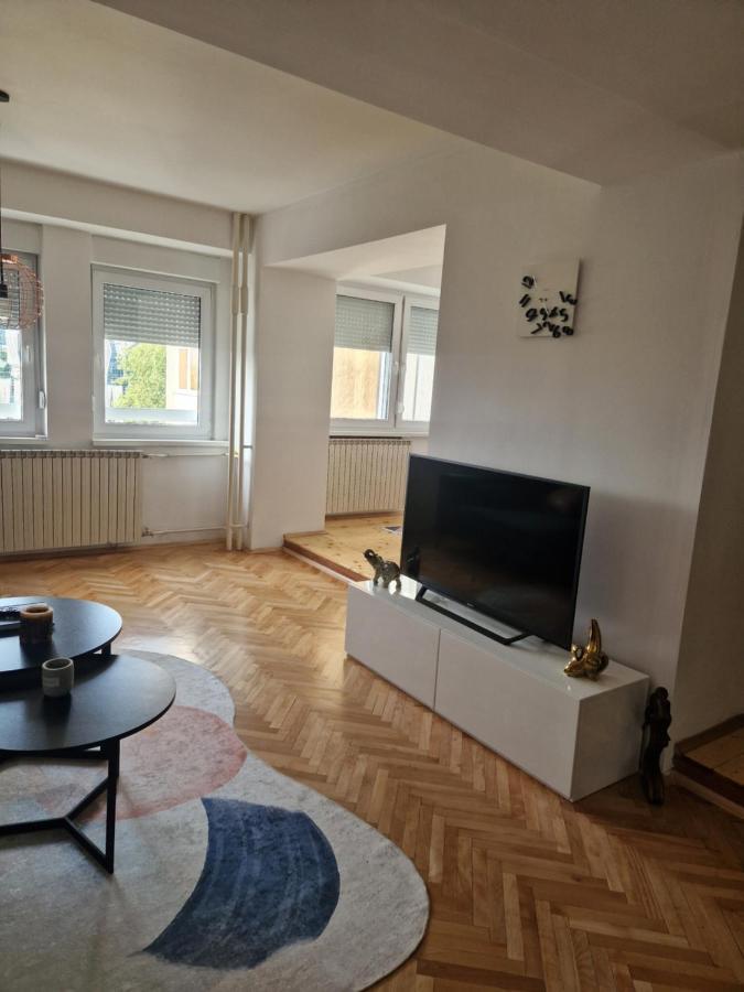 Comfy Center Apartment Skopje Esterno foto